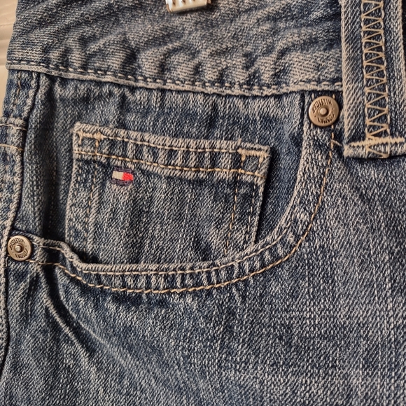 Tommy Hilfiger Women's Jean Shorts, Size 10 - Picture 4 of 9